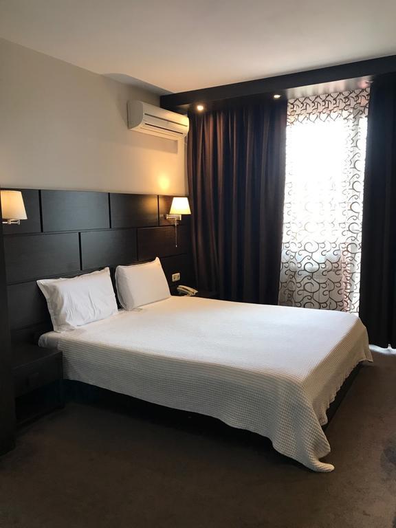 Hotel Kardinal Blagoevgrad Esterno foto