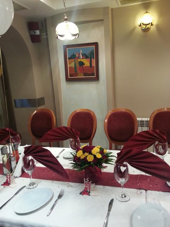 Hotel Kardinal Blagoevgrad Esterno foto